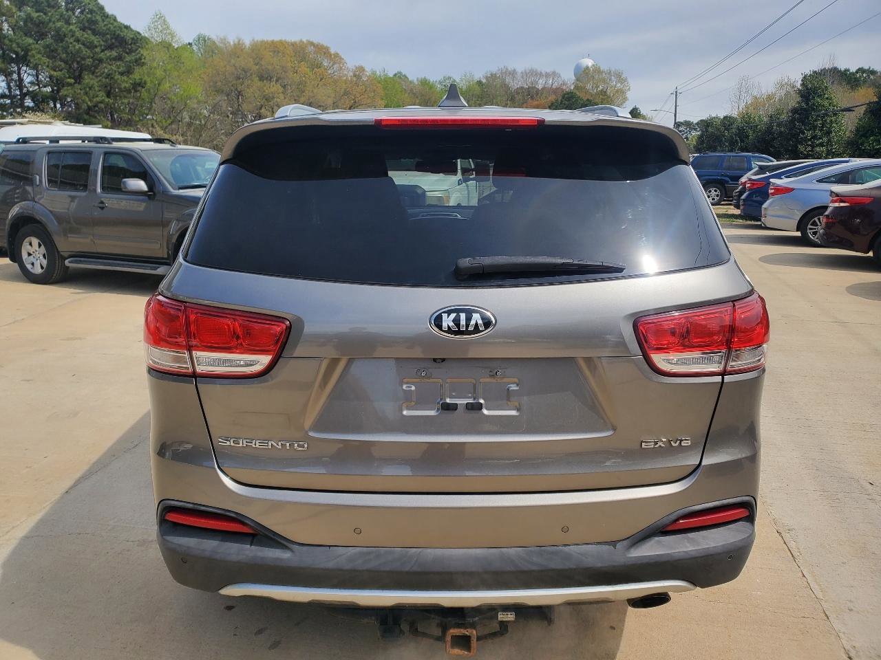 Used 2016 Kia Sorento EX image 10