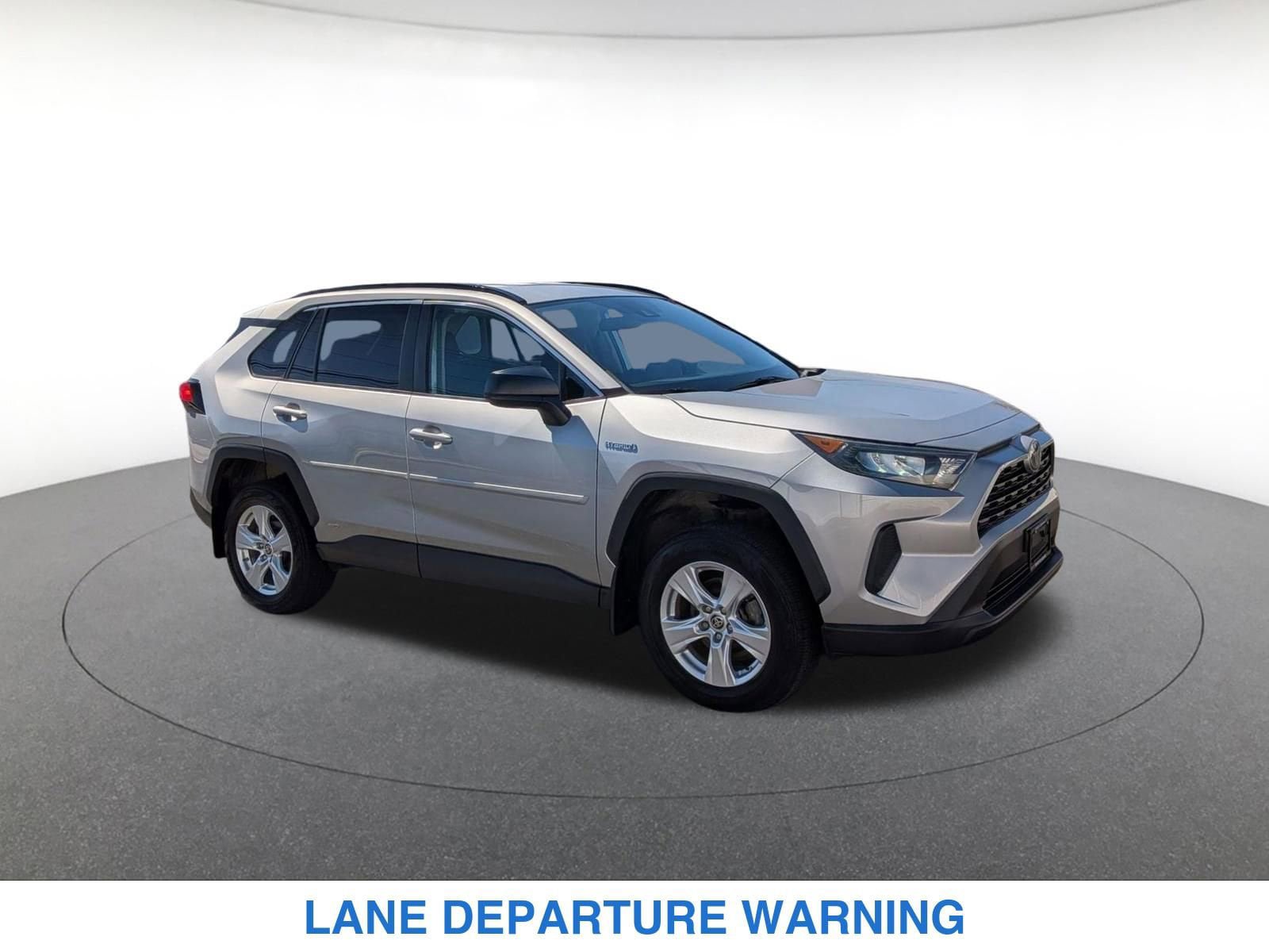 Used 2021 Toyota RAV4 LE AWD/4WD image 3