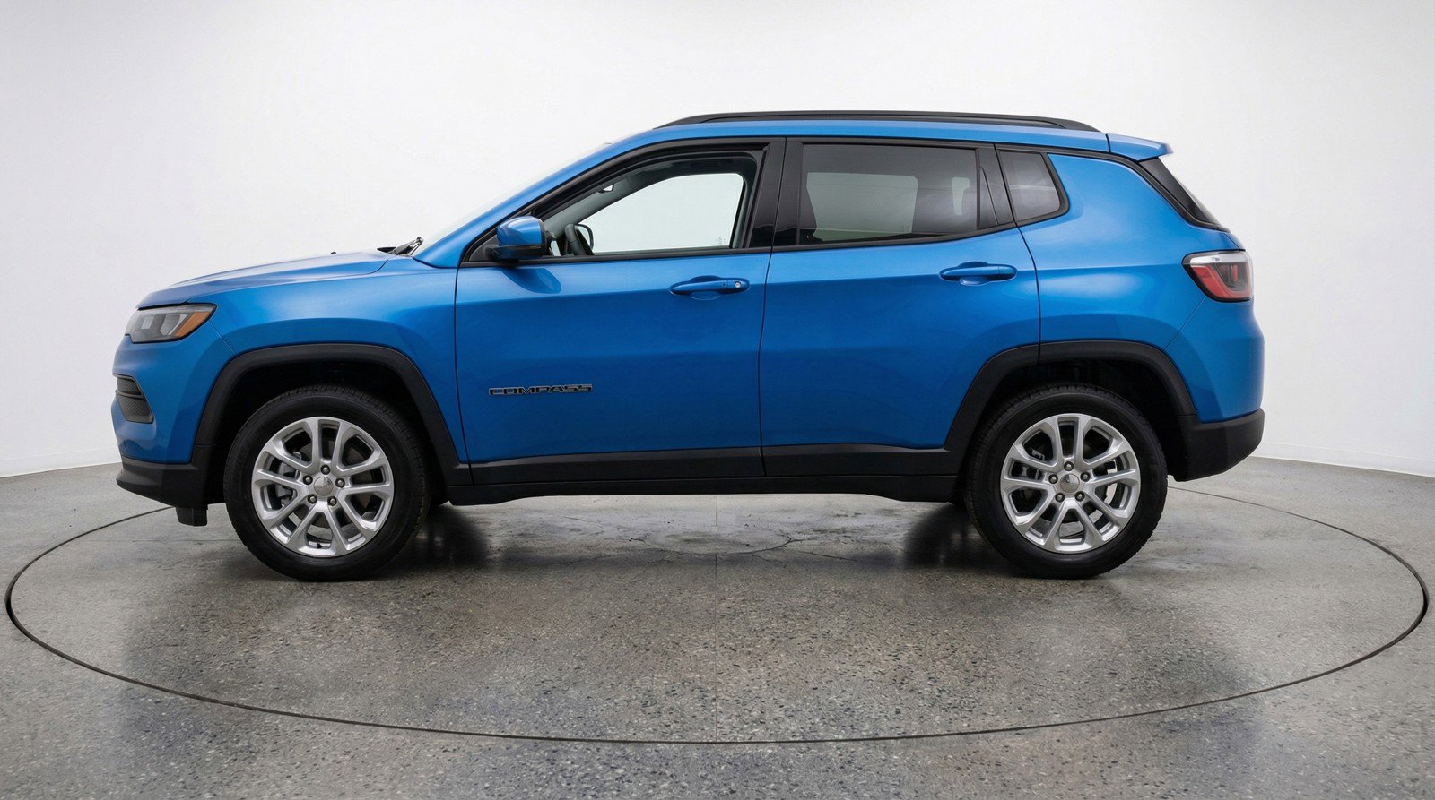 Used 2025 Jeep Compass Limited AWD/4WD image 5