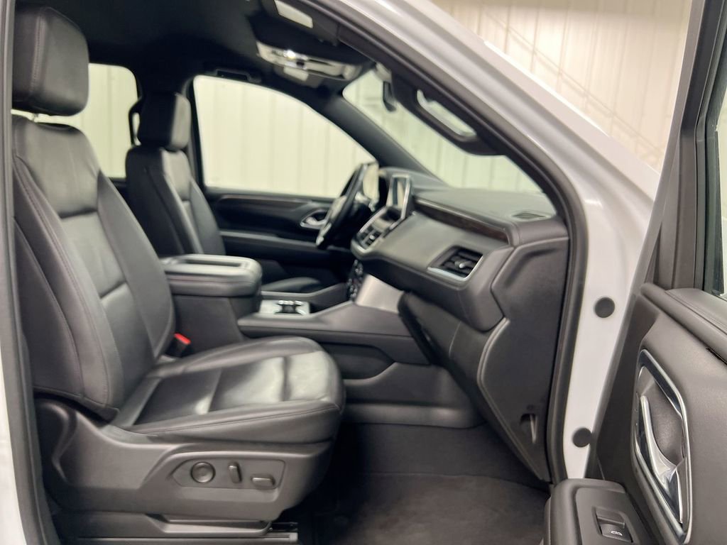 Used 2024 Chevrolet Suburban LT image 22