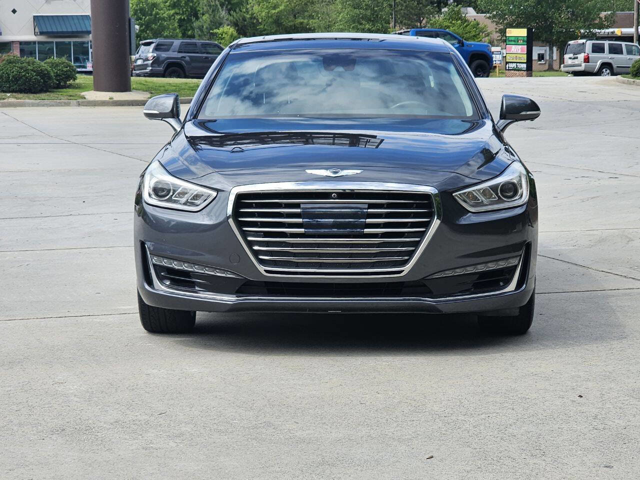 Used 2017 Genesis G90 5.0 Ultimate RWD image 2