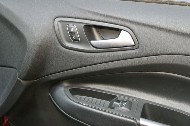 Used 2019 Ford Escape SE FWD image 9