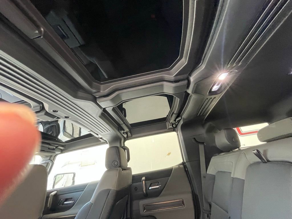 New 2025 GMC Hummer EV 3X AWD/4WD image 8