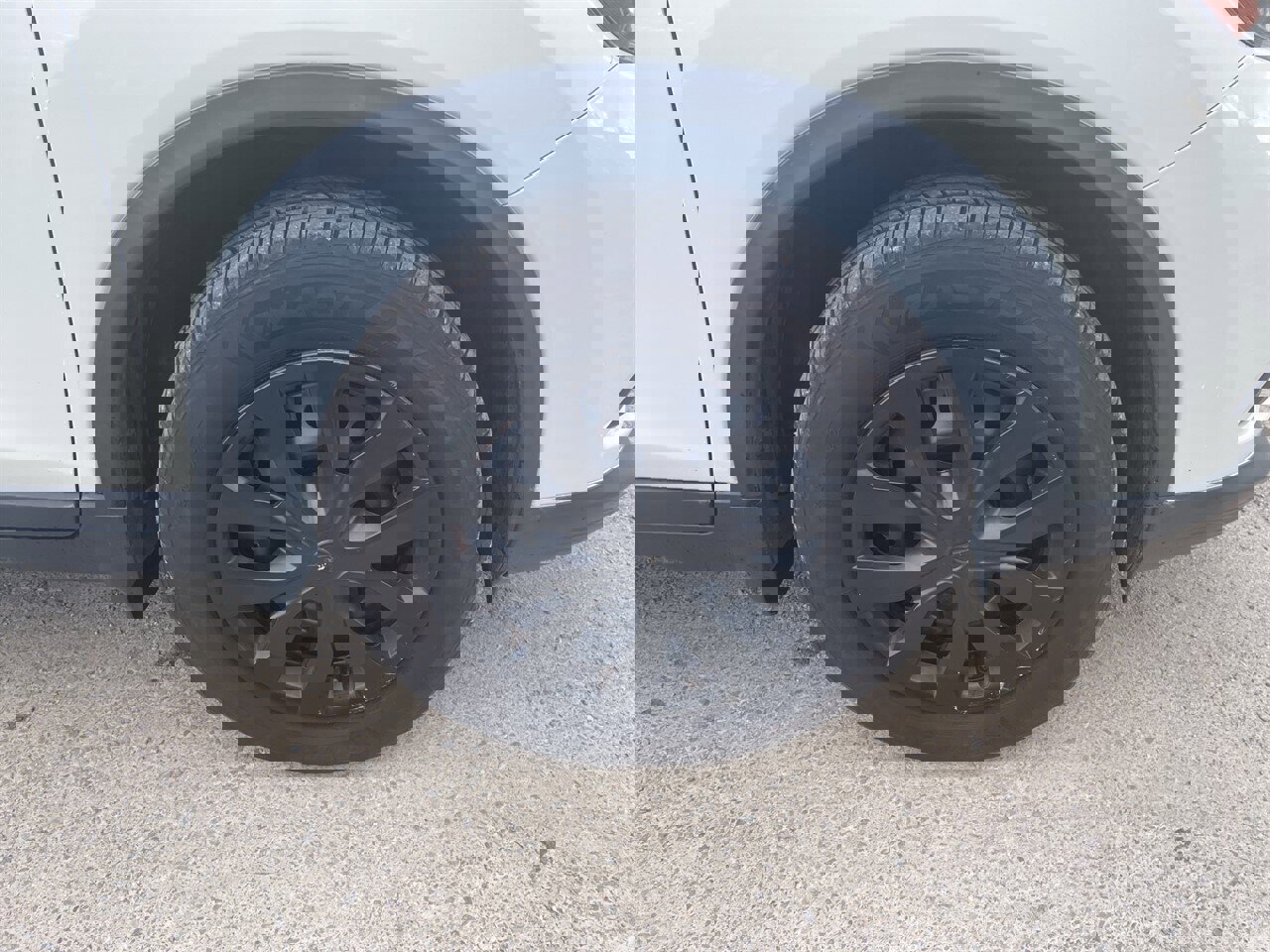 Used 2016 Nissan Rogue S w/ Appearance Package image 23