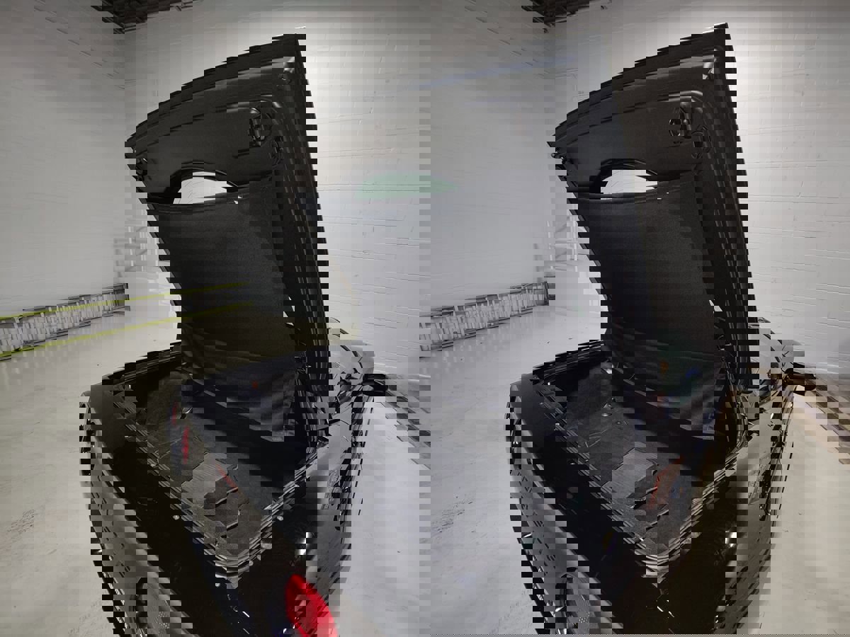 Used 2004 Chevrolet Corvette Coupe w/ Preferred Equipment Group image 10