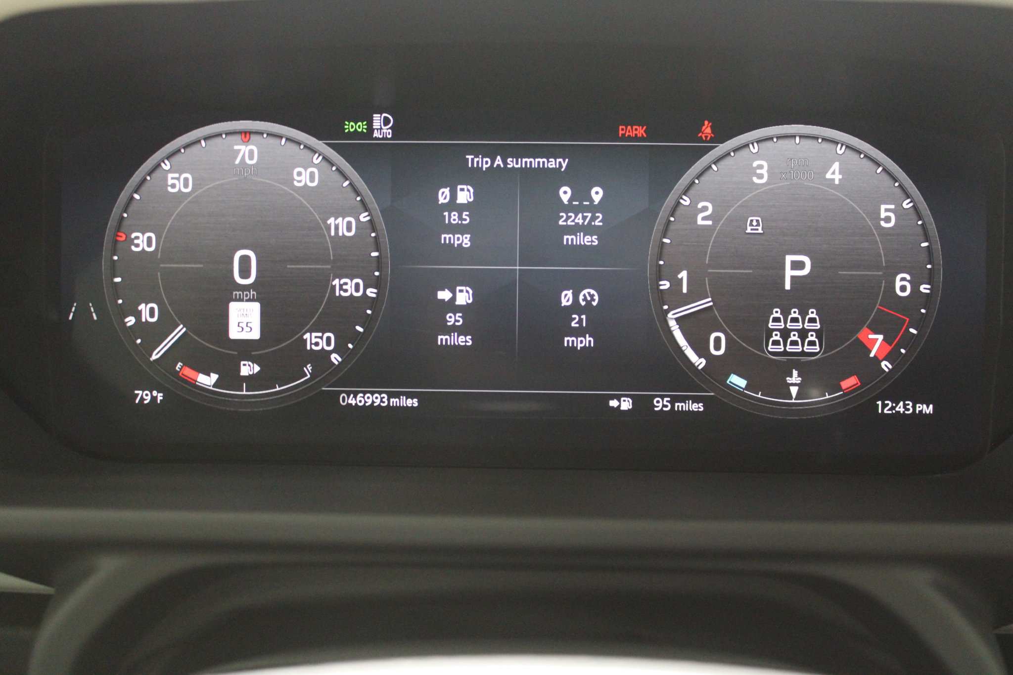 Used 2024 Land Rover Defender 130 X-Dynamic SE AWD/4WD image 32