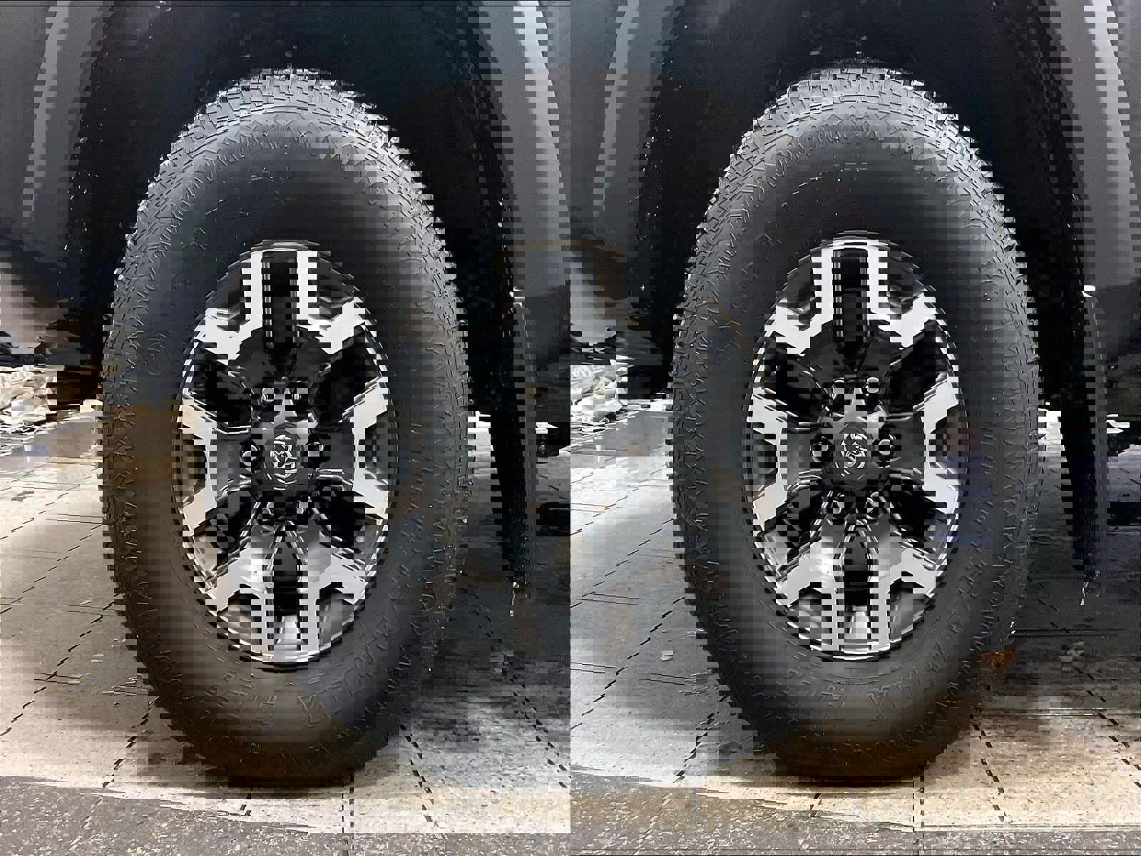 Used 2022 Toyota Tacoma TRD Off-Road image 7