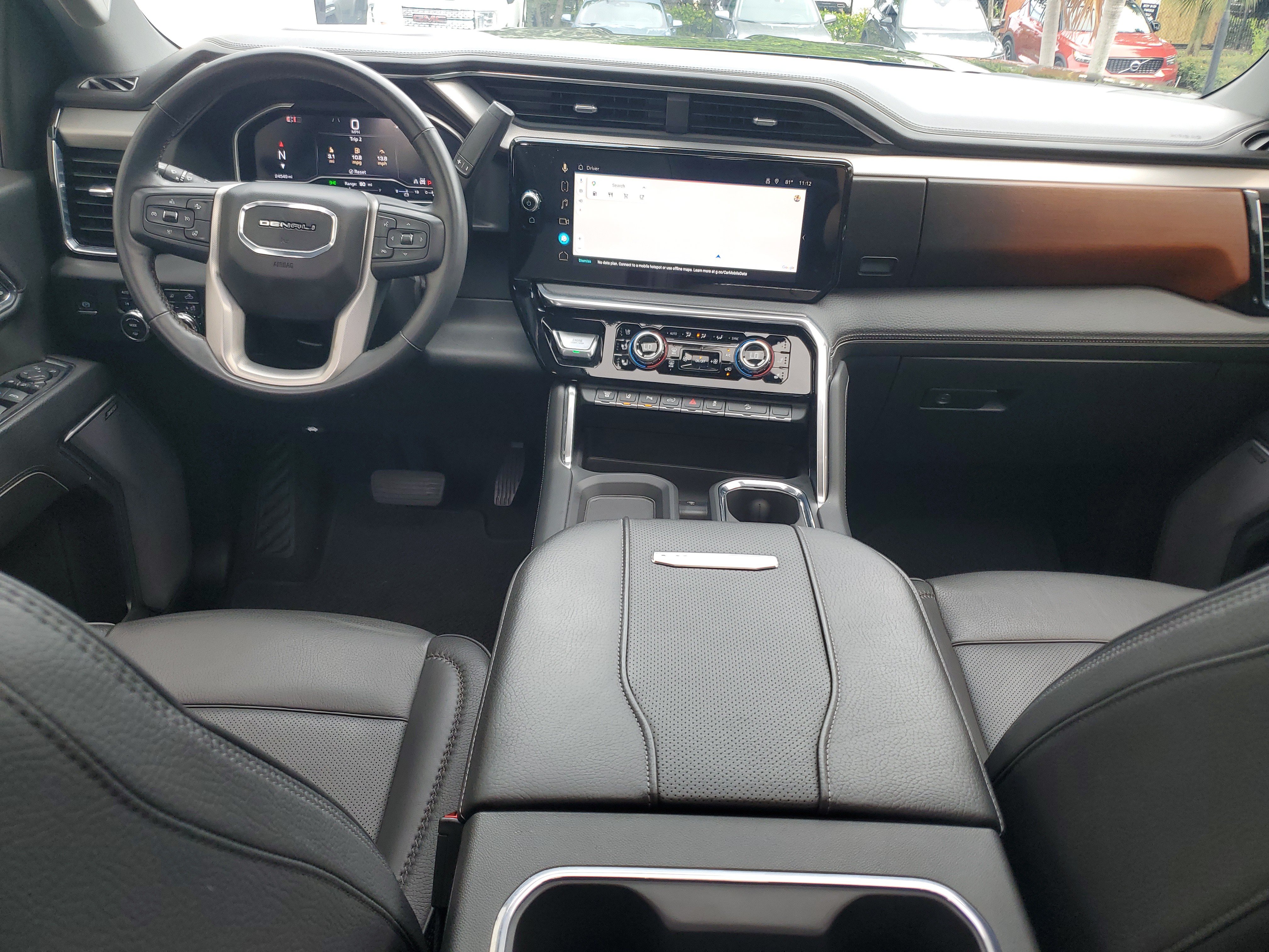 Used 2024 GMC Sierra 2500 Denali w/ Denali Reserve Package AWD/4WD image 15