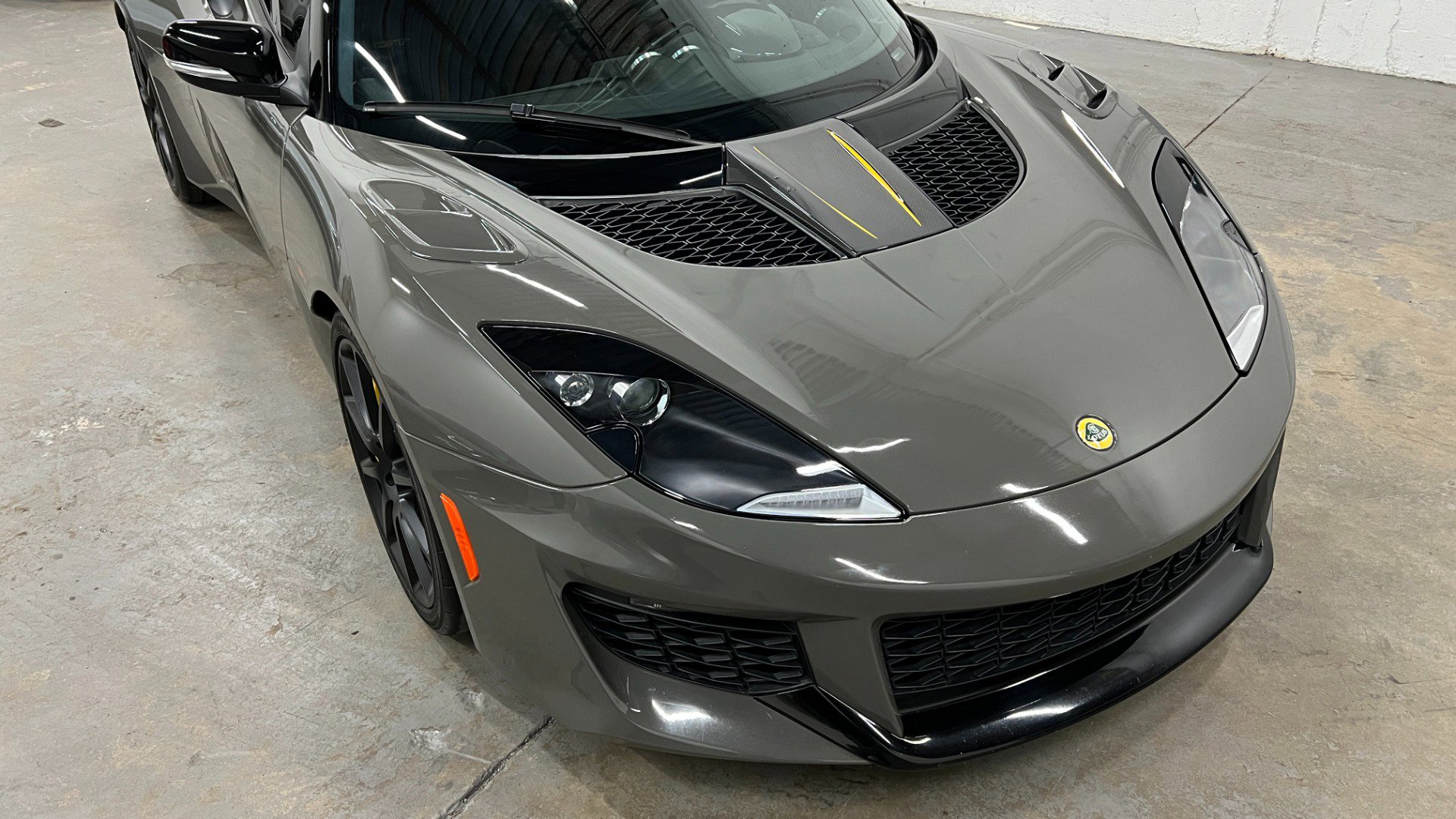 Used 2021 Lotus Evora image 3