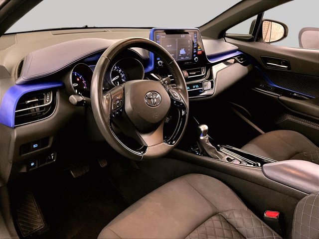 Used 2021 Toyota C-HR XLE FWD image 12
