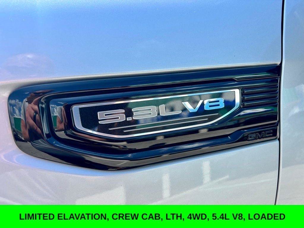 Used 2022 GMC Sierra 1500 Elevation w/ LPO, Elevation Black Package AWD/4WD image 11