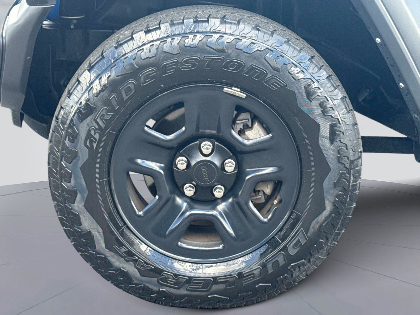 Used 2021 Jeep Wrangler Sport image 11