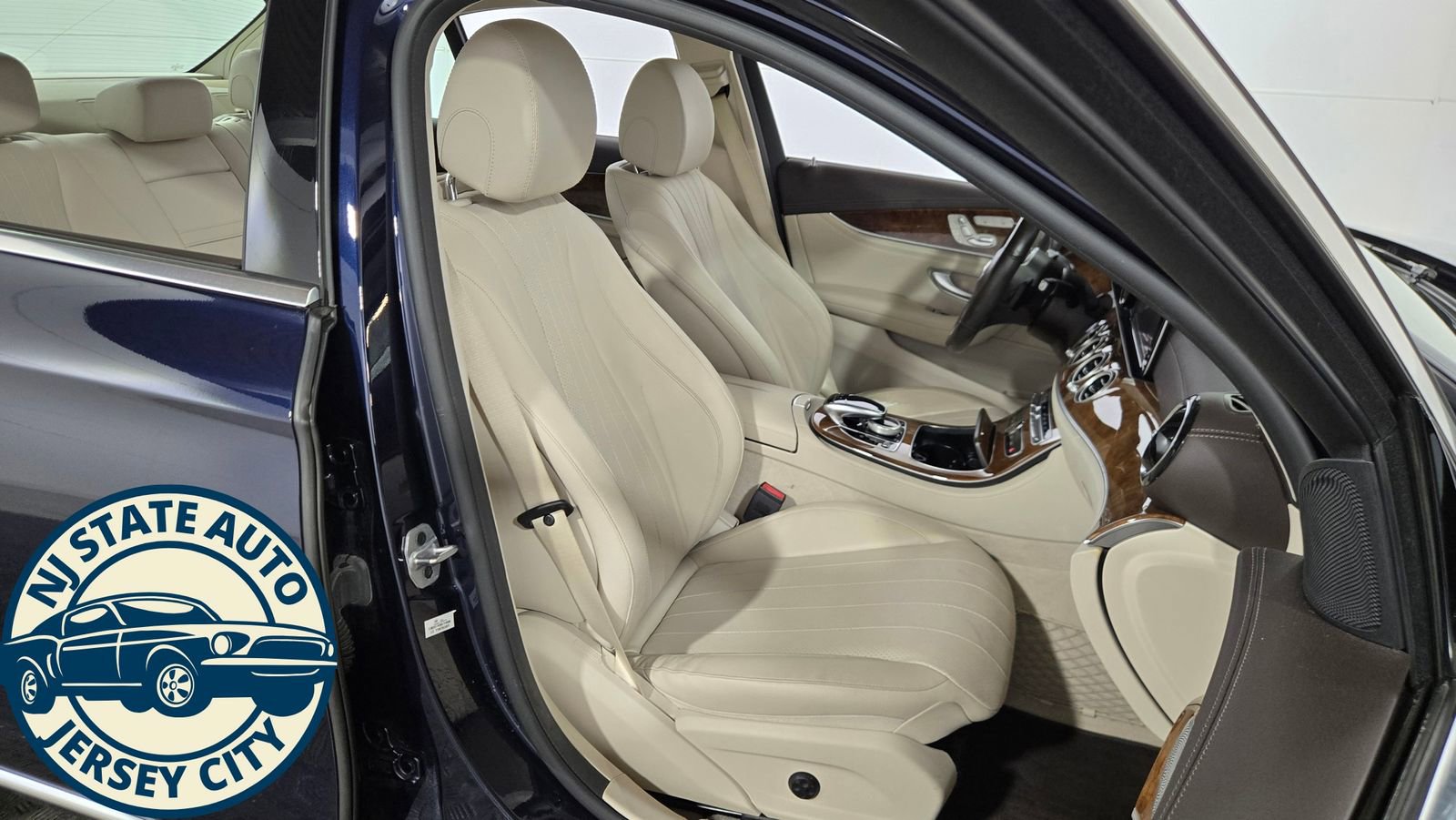 Used 2019 Mercedes-Benz E 450 4MATIC Sedan w/ Premium Package image 34