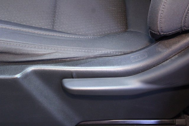 Used 2020 Chevrolet Silverado 1500 Custom image 17