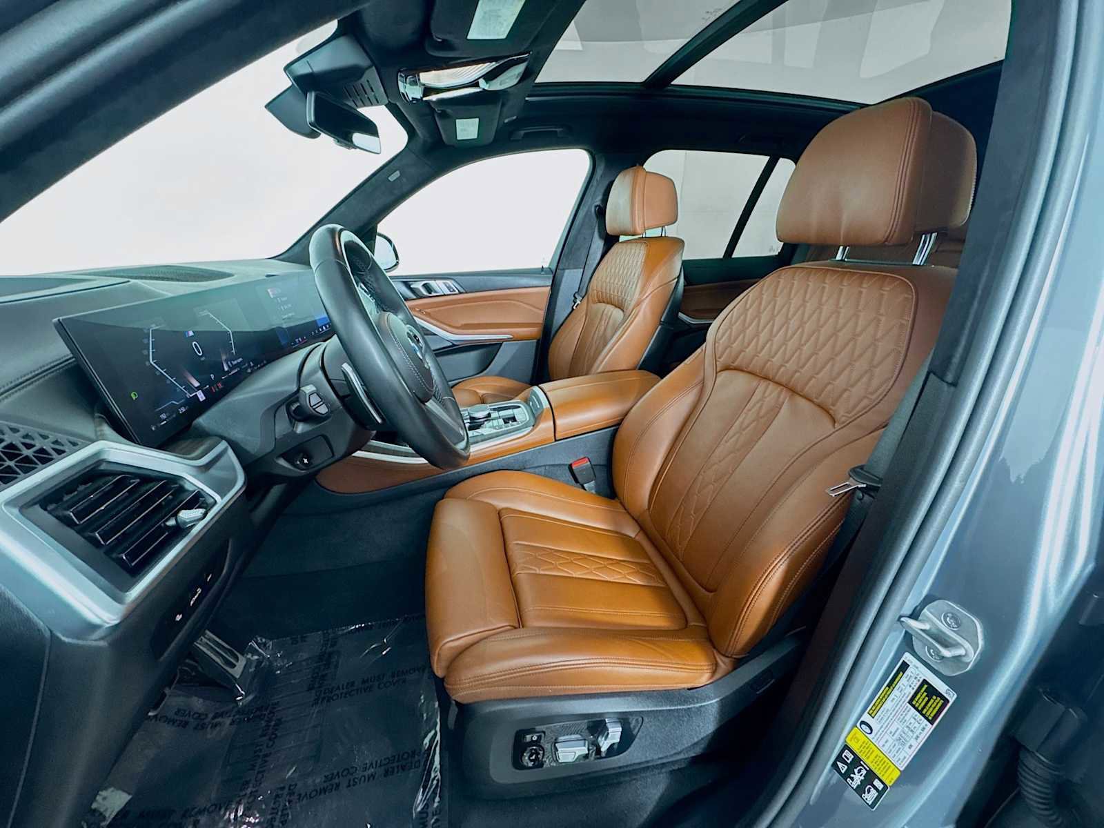 Used 2024 BMW X5 xDrive40i w/ M Sport Package image 11