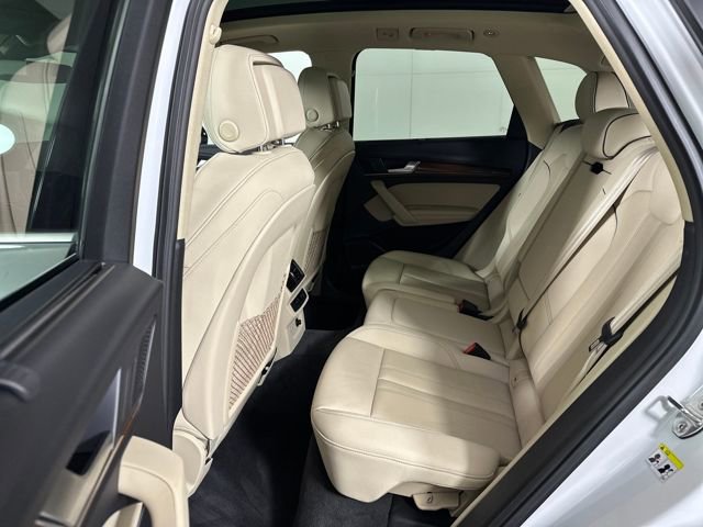 Used 2022 Audi Q5 e Premium Plus w/ Premium Plus Package image 25