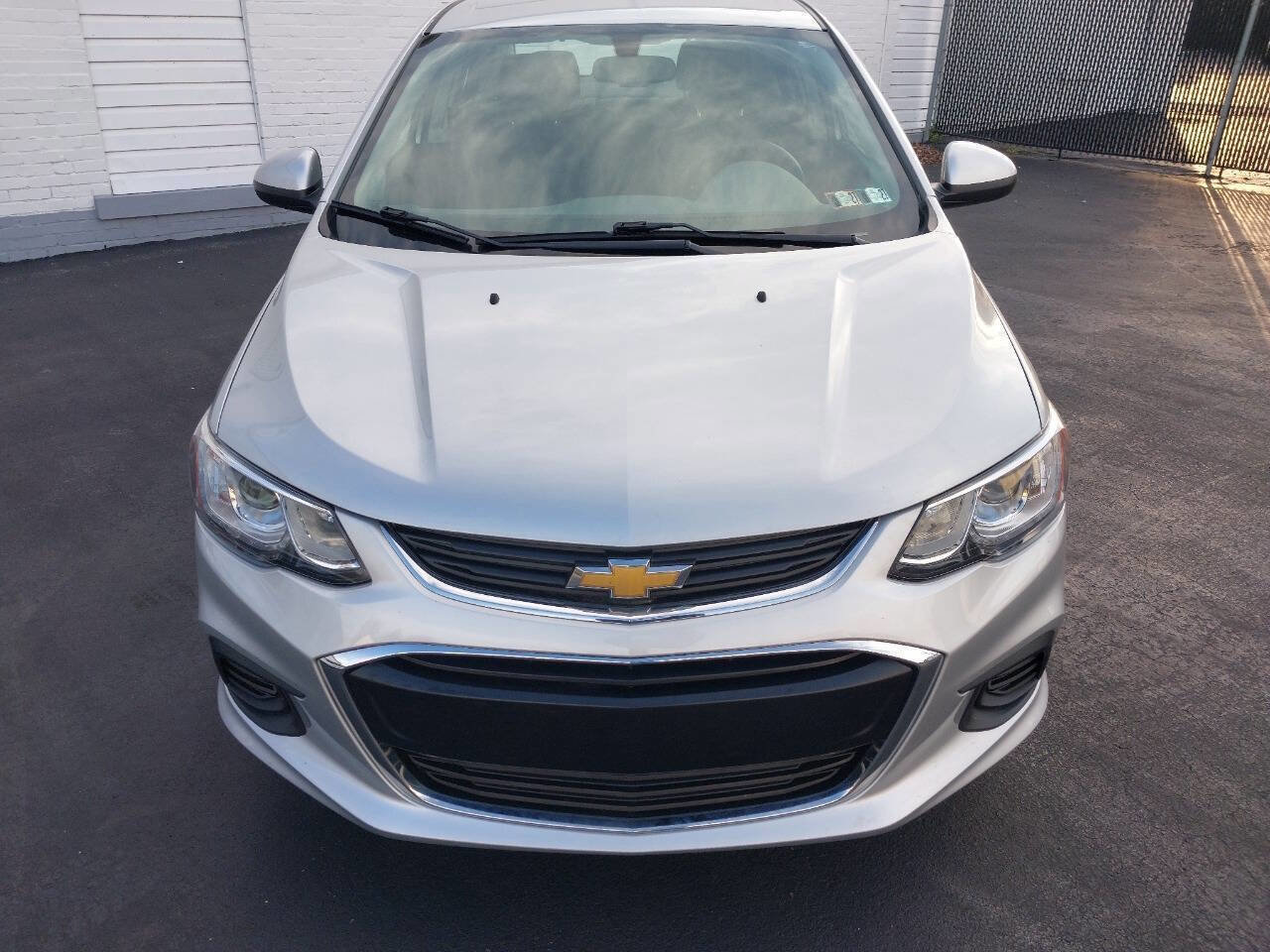 Used 2018 Chevrolet Sonic LT image 1