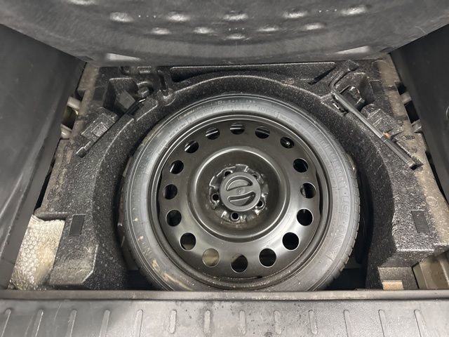 Used 2016 Chevrolet Equinox LTZ w/ Enhanced Convenience Package image 11