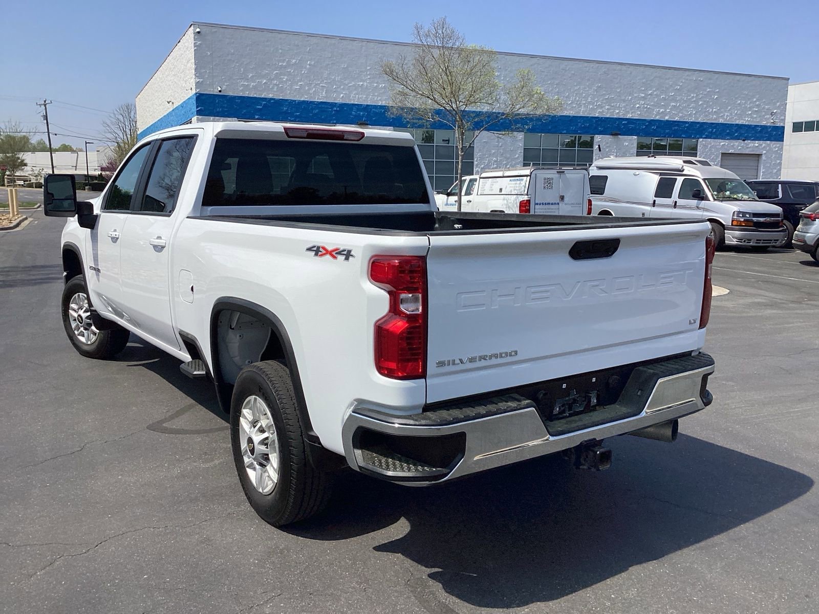 Used 2025 Chevrolet Silverado 2500 LT w/ Convenience Package image 2