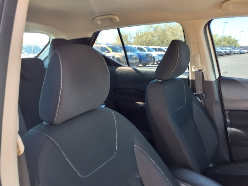Used 2024 Nissan Kicks SV FWD image 19