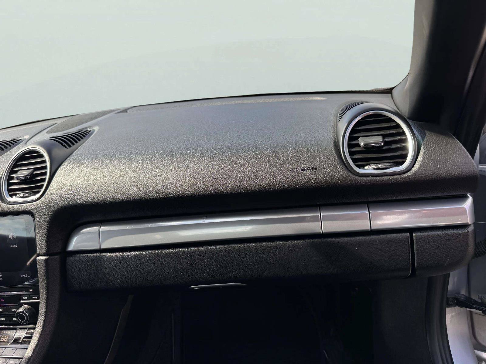 Used 2018 Porsche 718 Boxster RWD image 42
