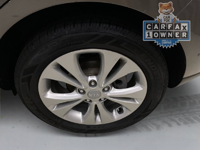 Used 2016 Kia Soul + FWD image 18