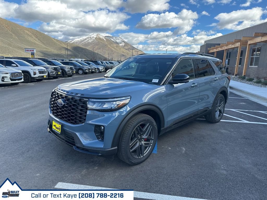 New 2026 Ford Explorer ST-Line w/ ST-Line Street Pack image 32