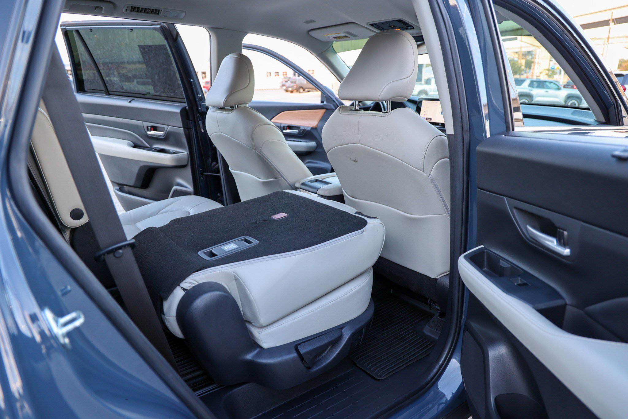 Certified 2024 Toyota Grand Highlander FWD image 45