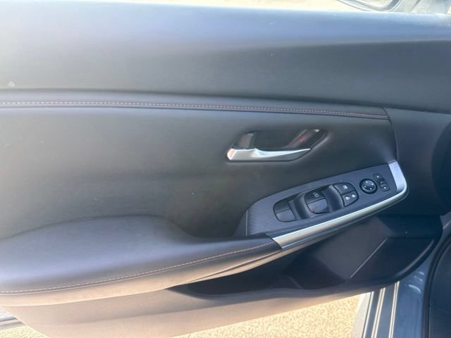 Used 2025 Nissan Sentra SR FWD image 25