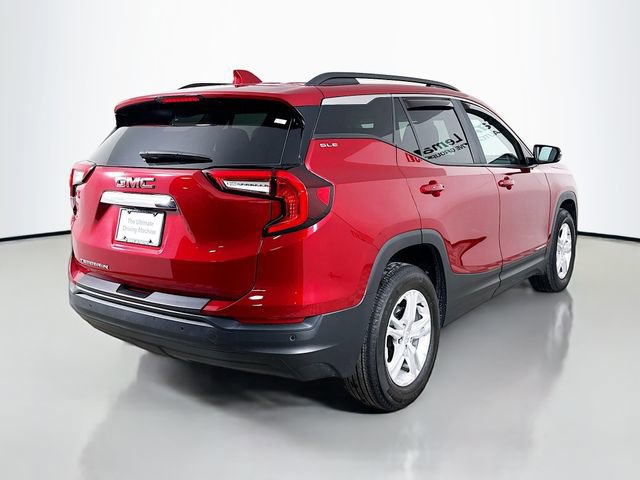 Used 2024 GMC Terrain SLE w/ Driver Convenience Package image 7