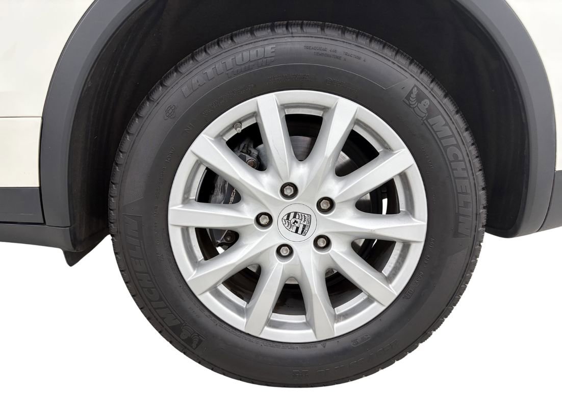 Used 2011 Porsche Cayenne AWD/4WD image 9
