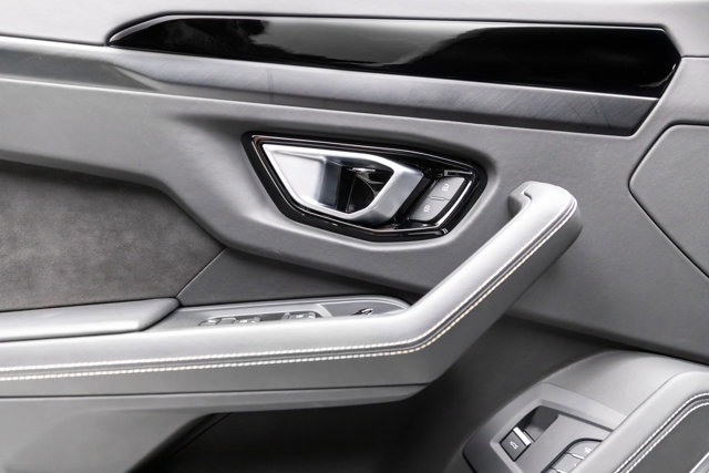 Used 2021 Lamborghini Urus image 48