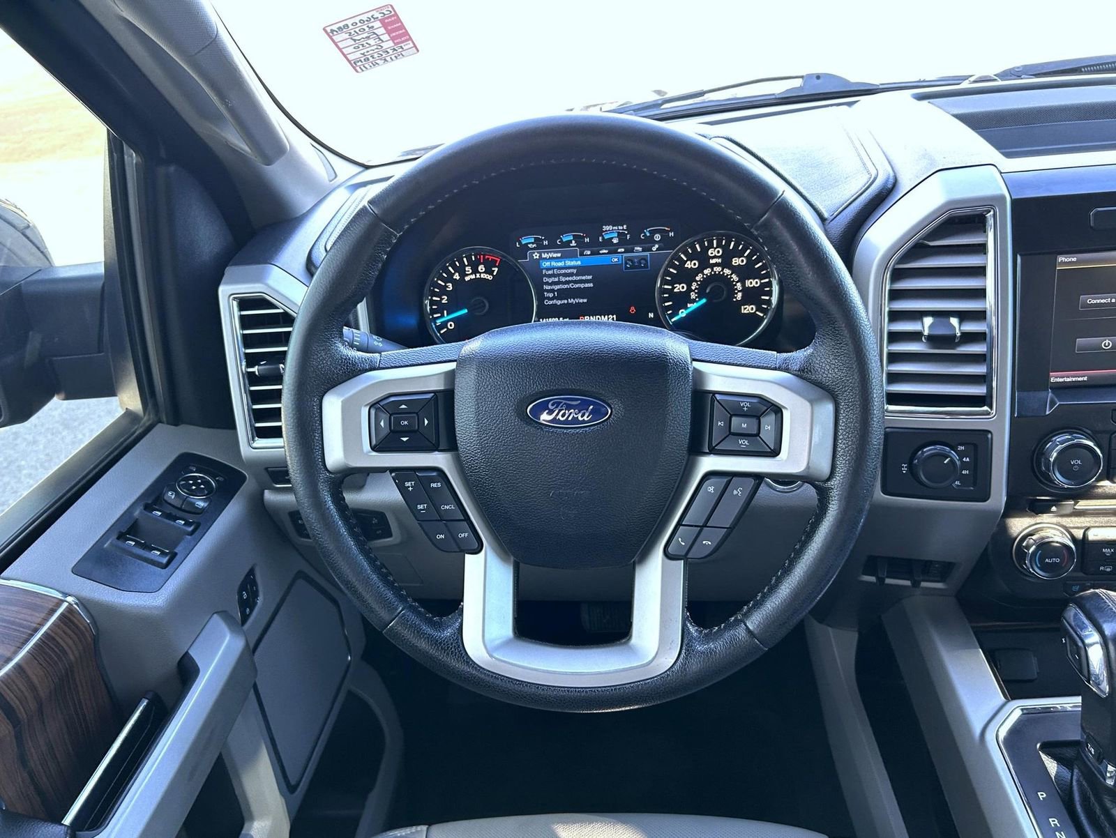 Used 2015 Ford F150 Lariat image 11