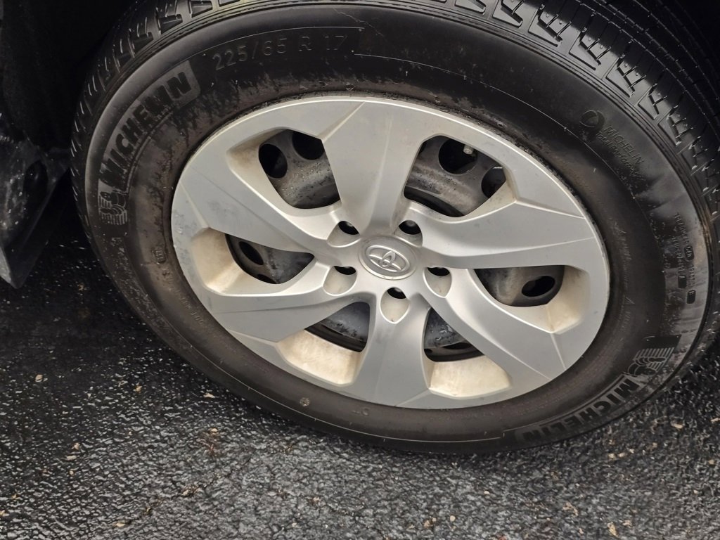 Used 2023 Toyota RAV4 LE image 25