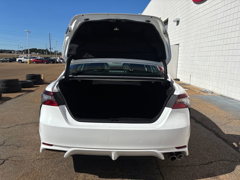 Used 2021 Toyota Camry SE image 26