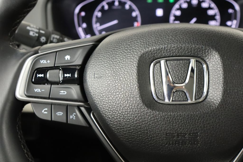 Used 2018 Honda Accord Touring image 8