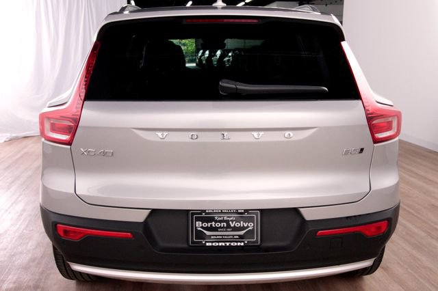 Certified 2025 Volvo XC40 B5 Core w/ Climate Package AWD/4WD image 5