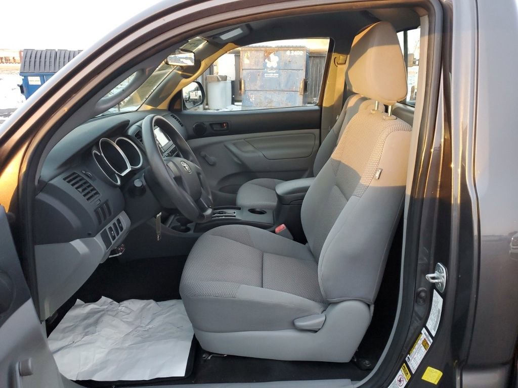 Used 2013 Toyota Tacoma 4x4 Regular Cab image 14