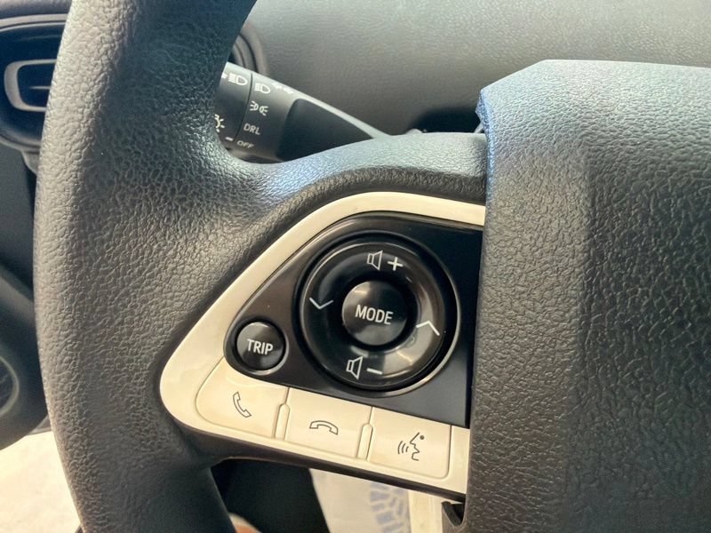 Used 2017 Toyota Prius Two w/ Prius Two Safety Plus Package FWD image 18