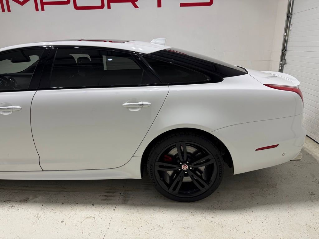 Used 2016 Jaguar XJ RWD image 6