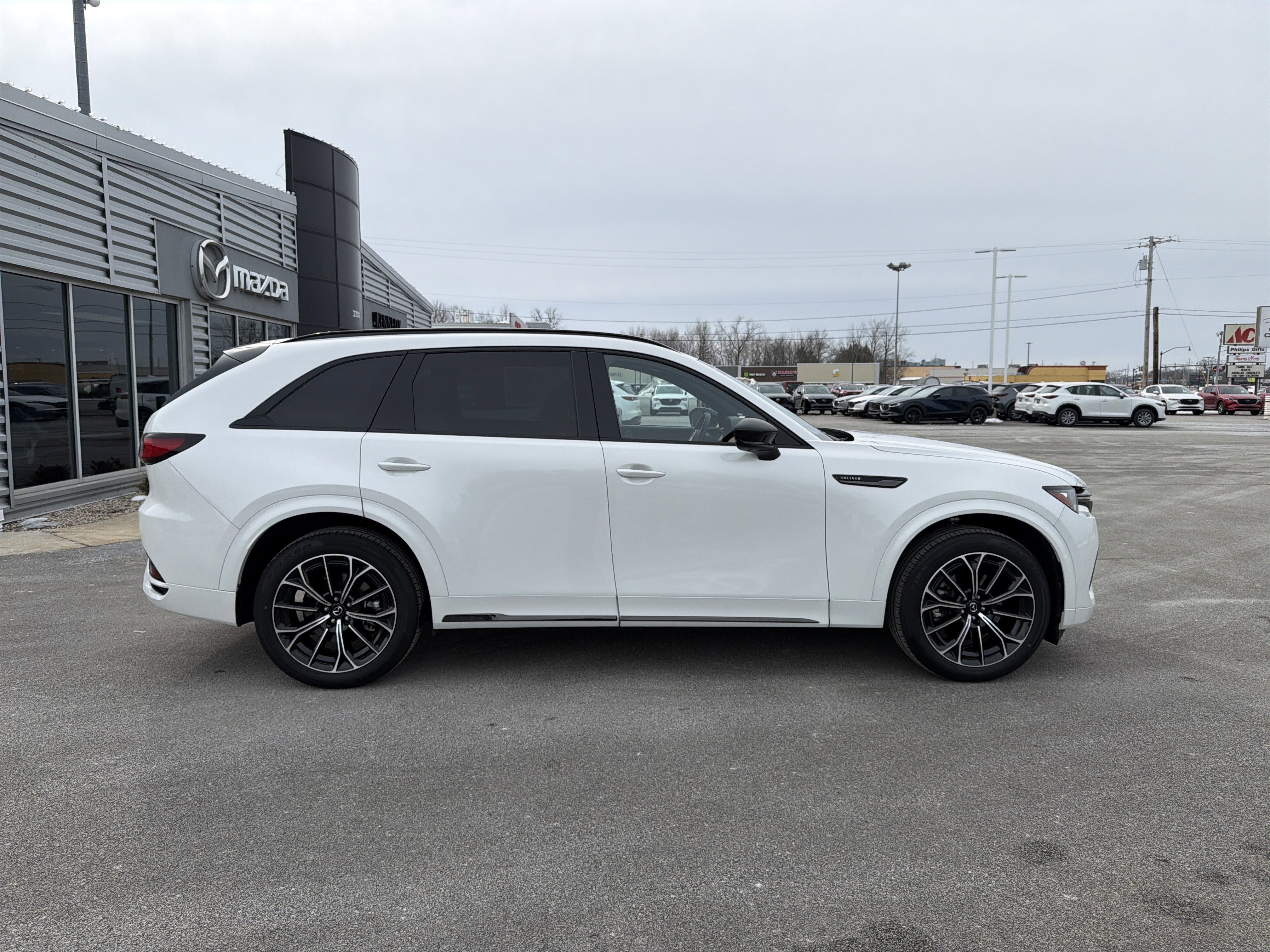 Certified 2025 MAZDA CX-70 3.3 Turbo S w/ Premium Plus AWD/4WD image 2