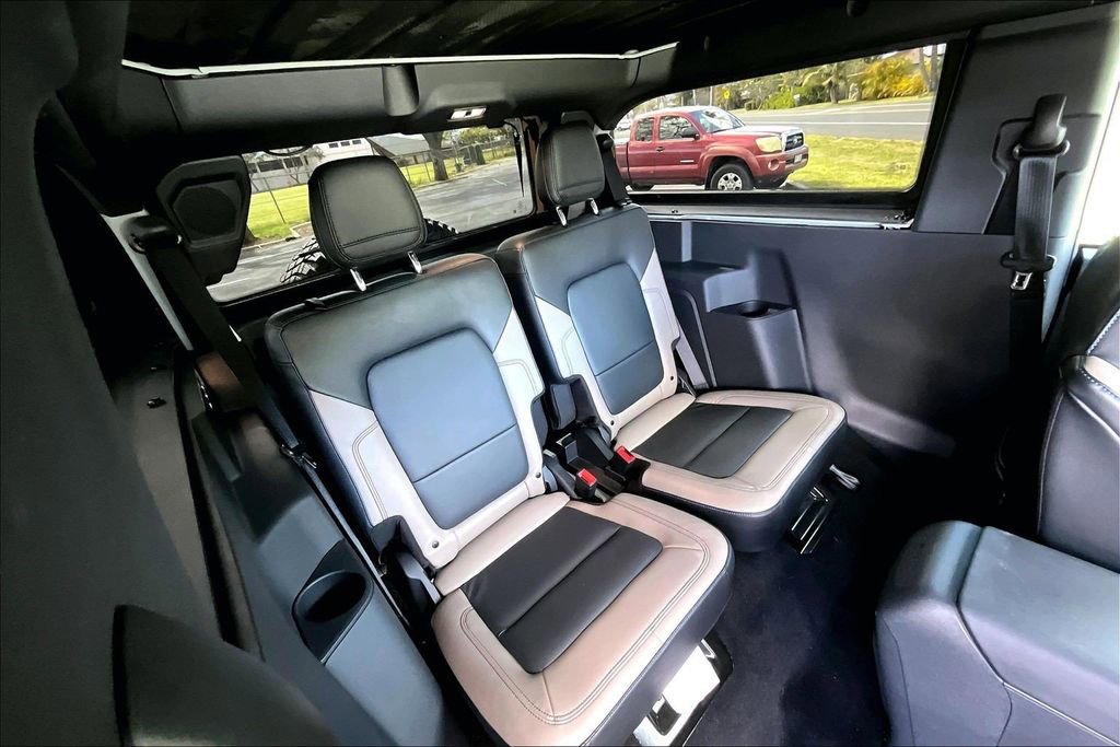 Used 2023 Ford Bronco Wildtrak image 29