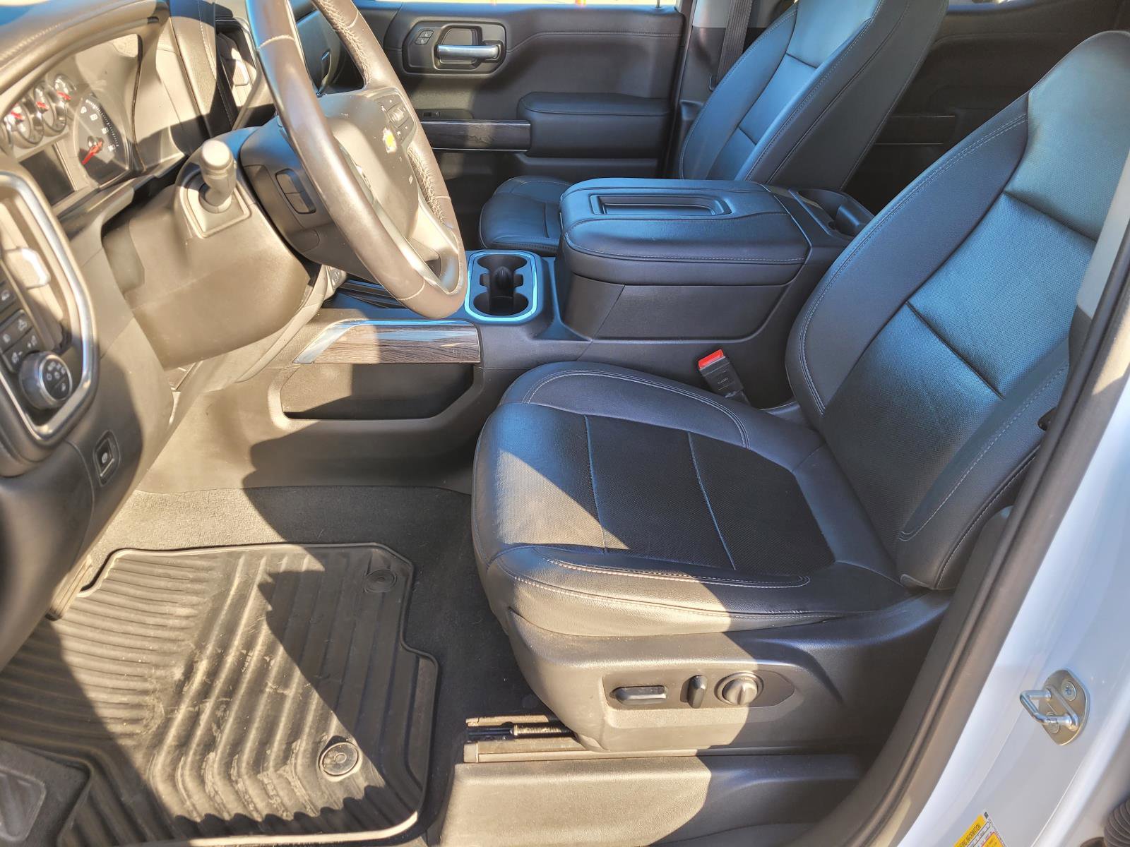 Used 2021 Chevrolet Silverado 1500 LTZ w/ LTZ Convenience Package II image 3