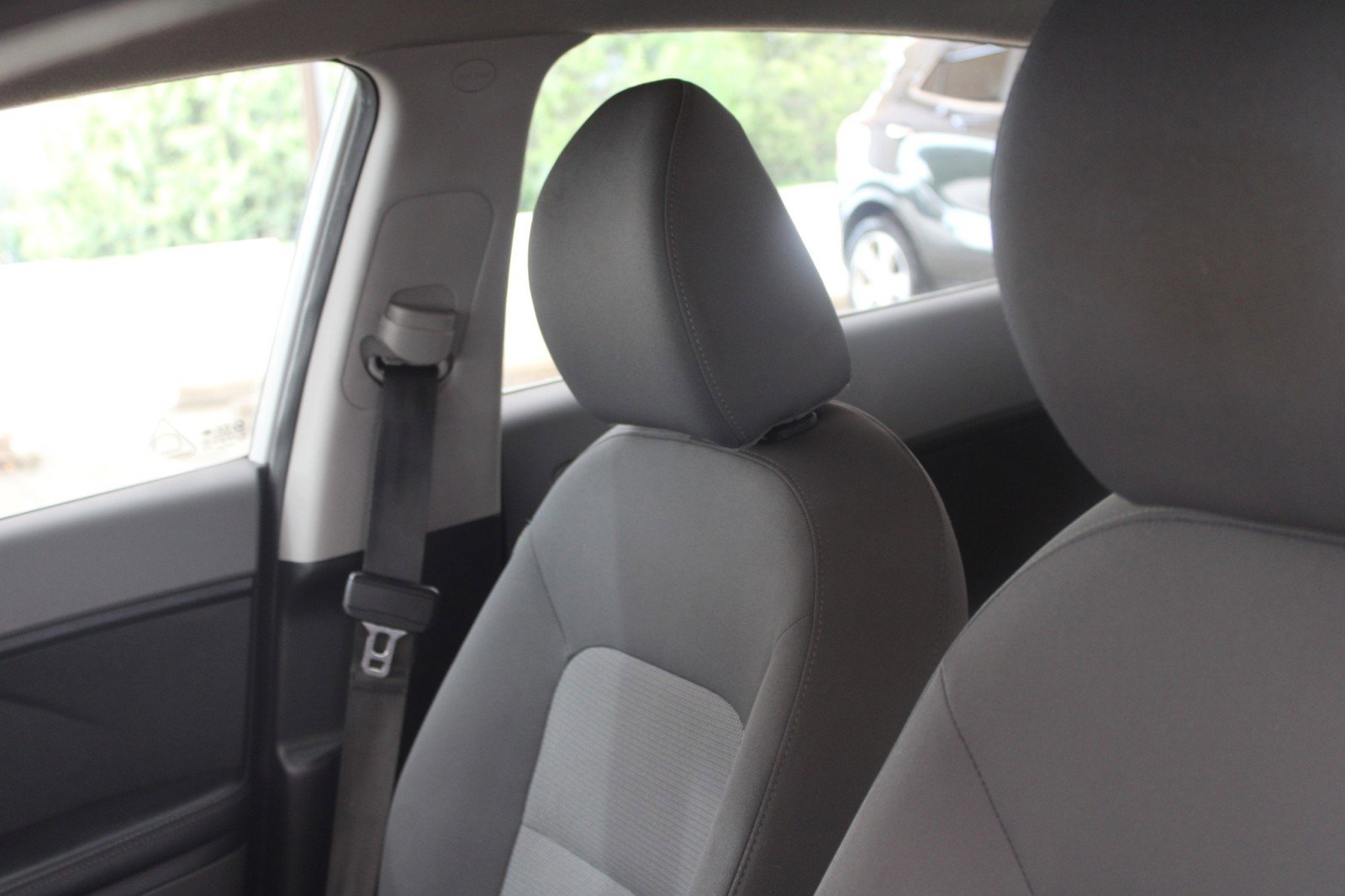 Used 2017 Kia Forte LX image 11