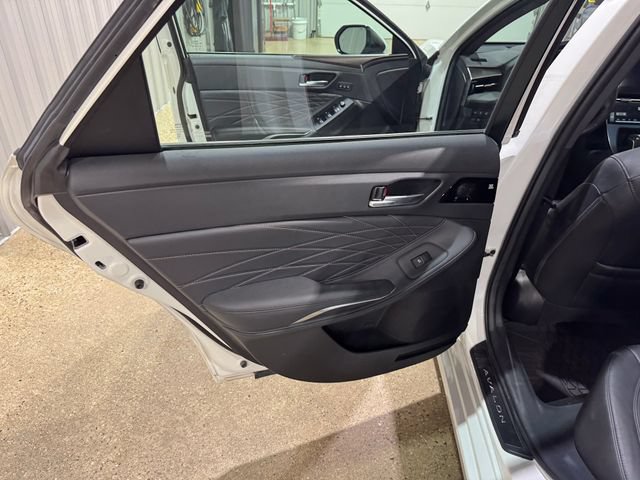 Used 2021 Toyota Avalon Limited AWD/4WD image 19