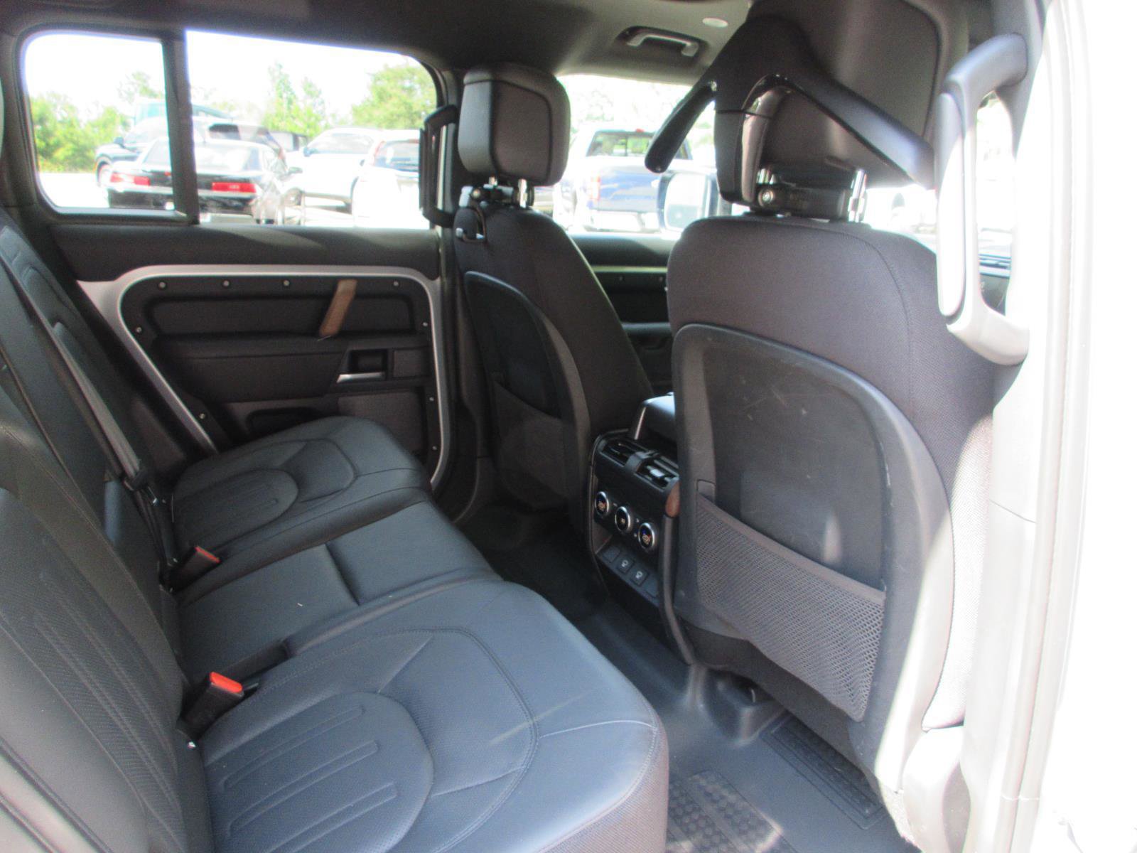 Used 2023 Land Rover Defender 110 X AWD/4WD image 26