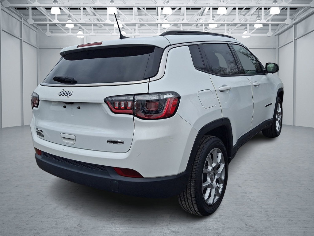 Used 2022 Jeep Compass Latitude w/ Sun and Sound Group image 5