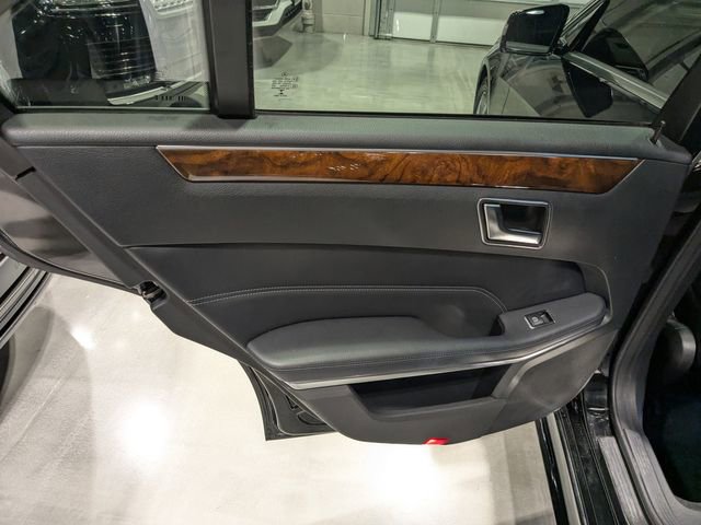 Used 2014 Mercedes-Benz E 250 BlueTEC 4MATIC Sedan image 27