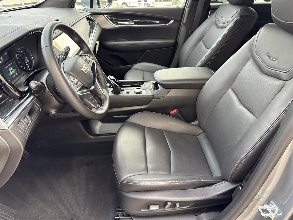 Certified 2025 Cadillac XT5 Premium Luxury image 9