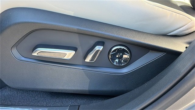 Used 2025 Acura RDX A-Spec image 11